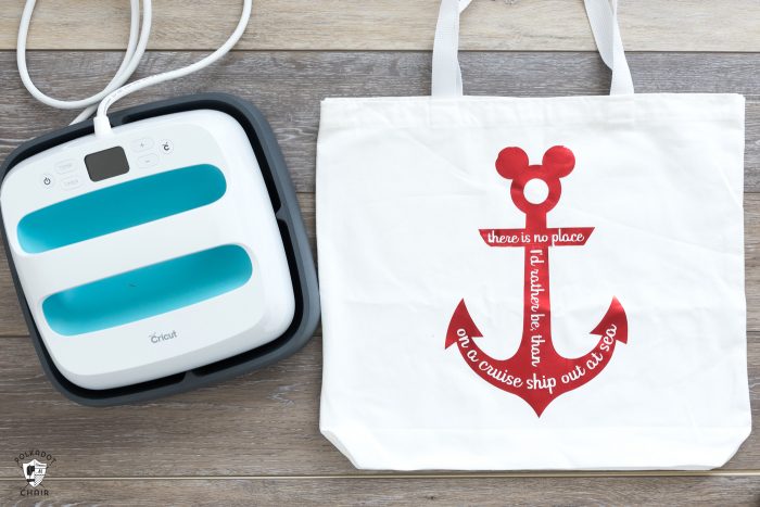 Learn how to make personalized Disney Cruise t shirts for the whole family! Wear matching Disney shirts on your next trip. Includes free SVG files #disneycruise #diydisney #disneycruiseshirts #cricut #cricutmade #freesvgfiles #diytshirt