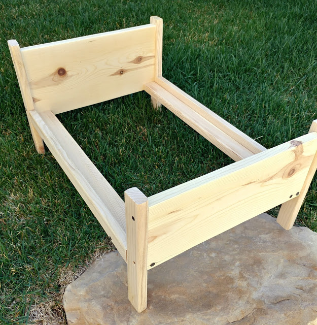 How to build a doll bed