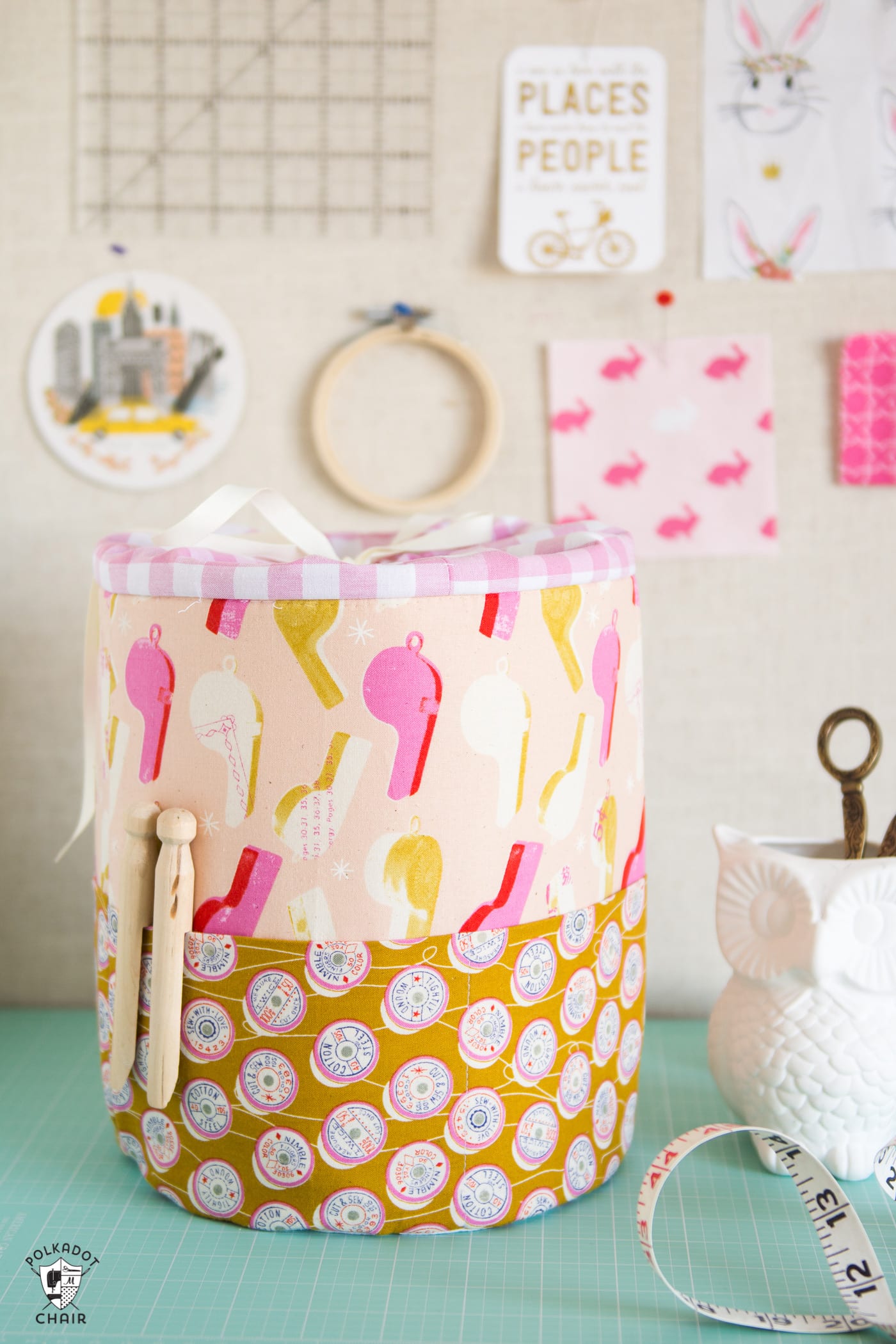 Learn how to make fabric storage bins with this sewing pattern. Round padded storage bins, great for organization projects! #fabricbins #fabricstorage #fabricbasket #sewingpattern #DIYBasket