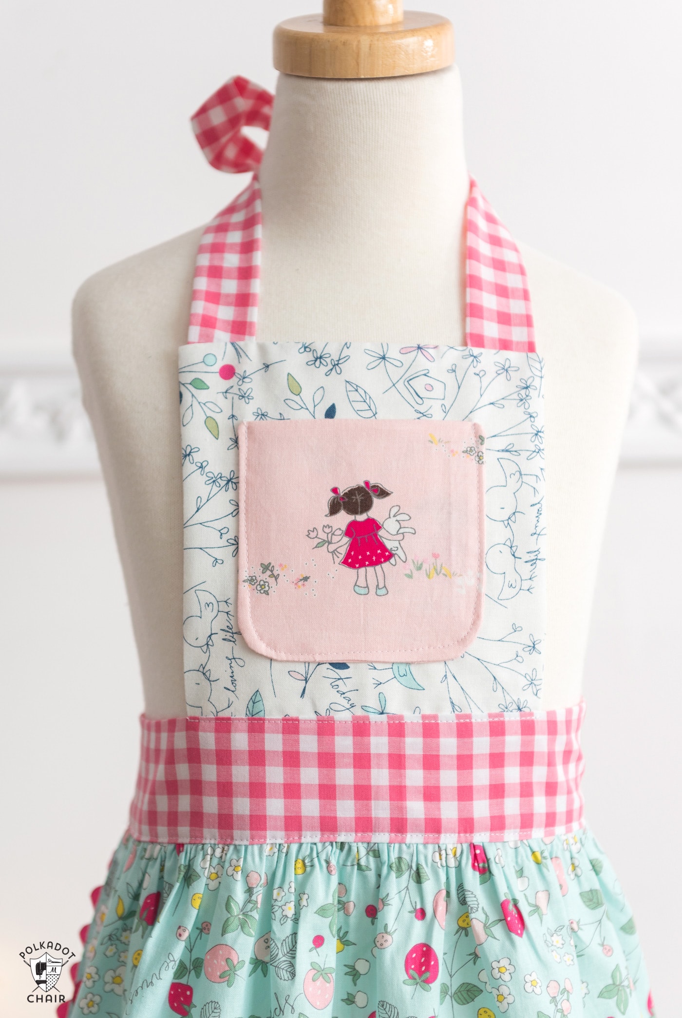 how-to-sew-kids-aprons-a-free-child-s-apron-pattern-polka-dot-chair