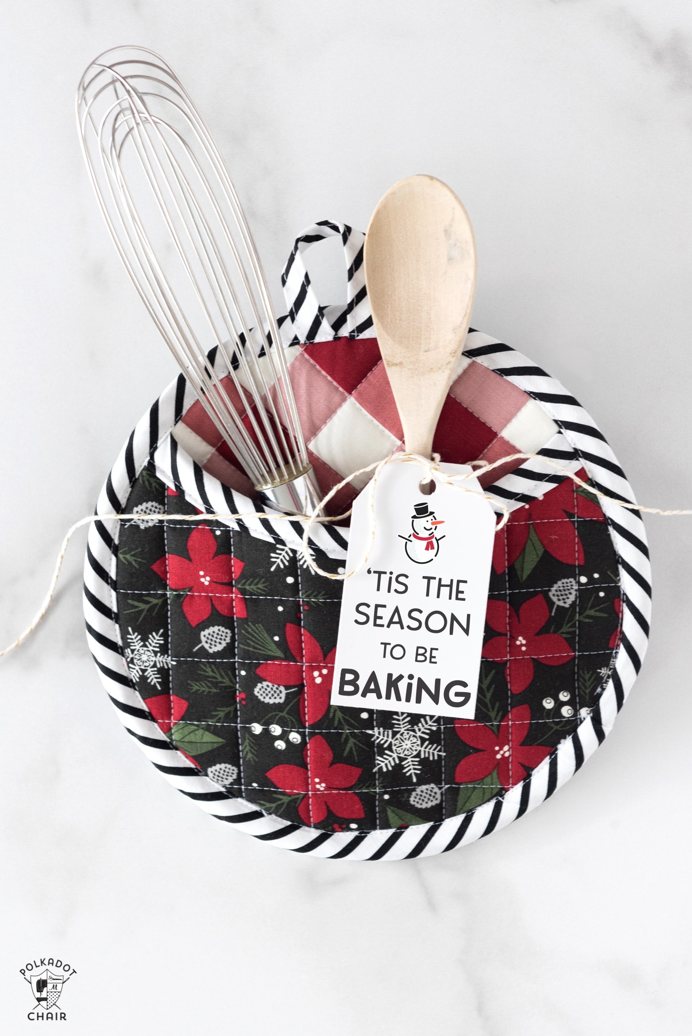 How to Make Round Quilted Potholders &amp; Free Baking Gift Tag Printable