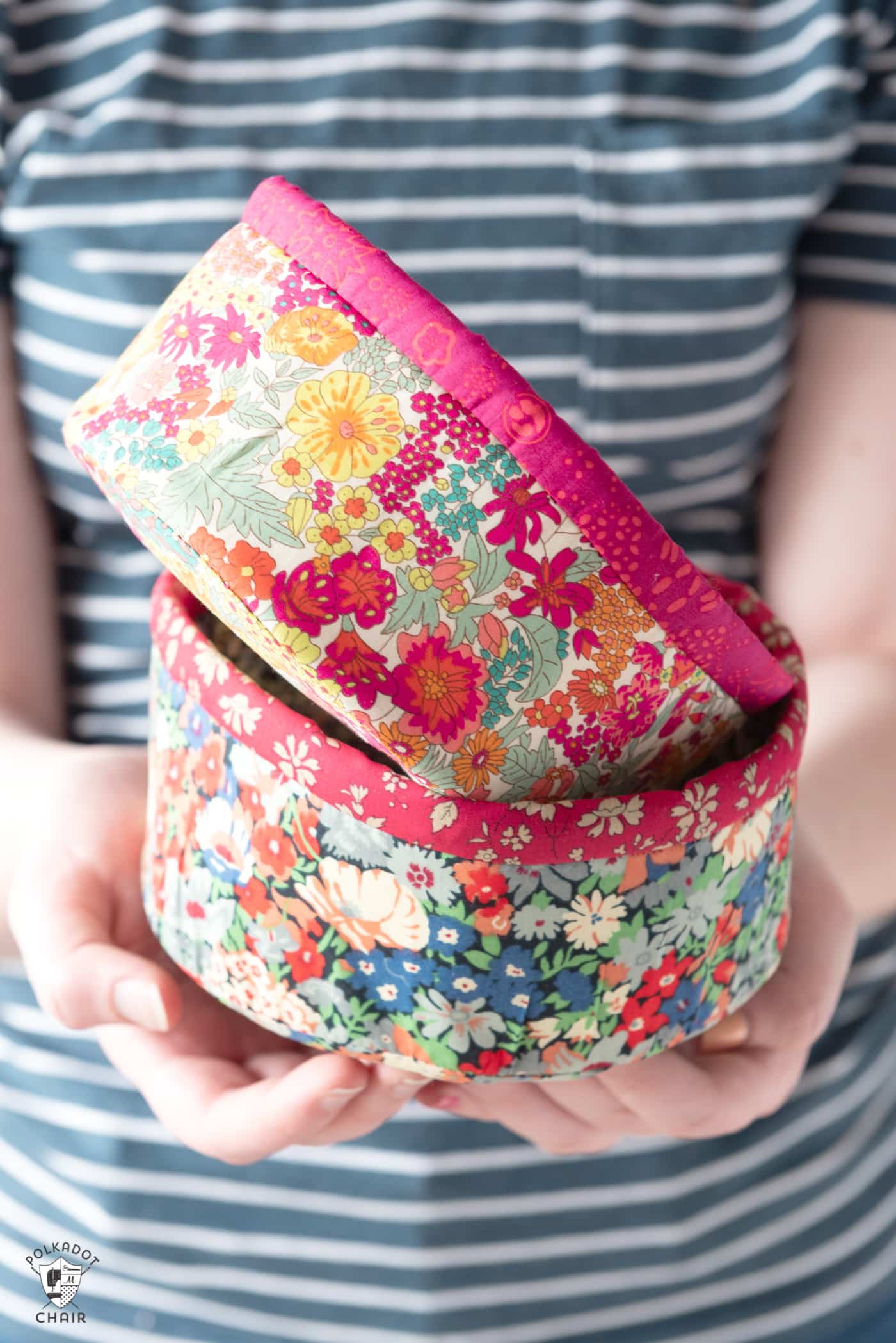 How to Make Round Fabric Baskets Polka Dot Chair