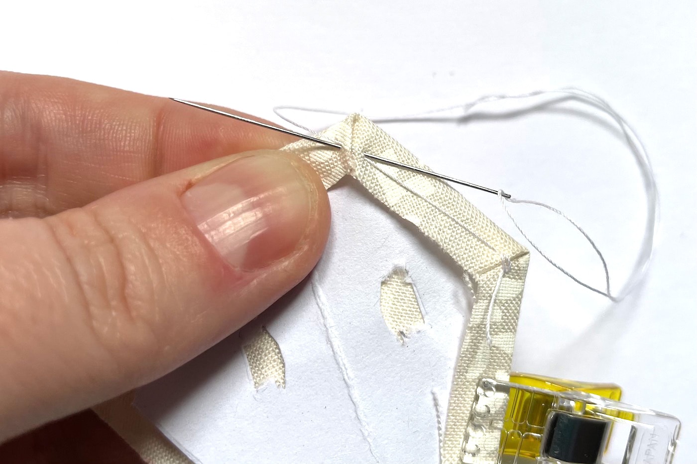 How to Choose a Basting Method for English Paper Piecing | Polka Dot Chair