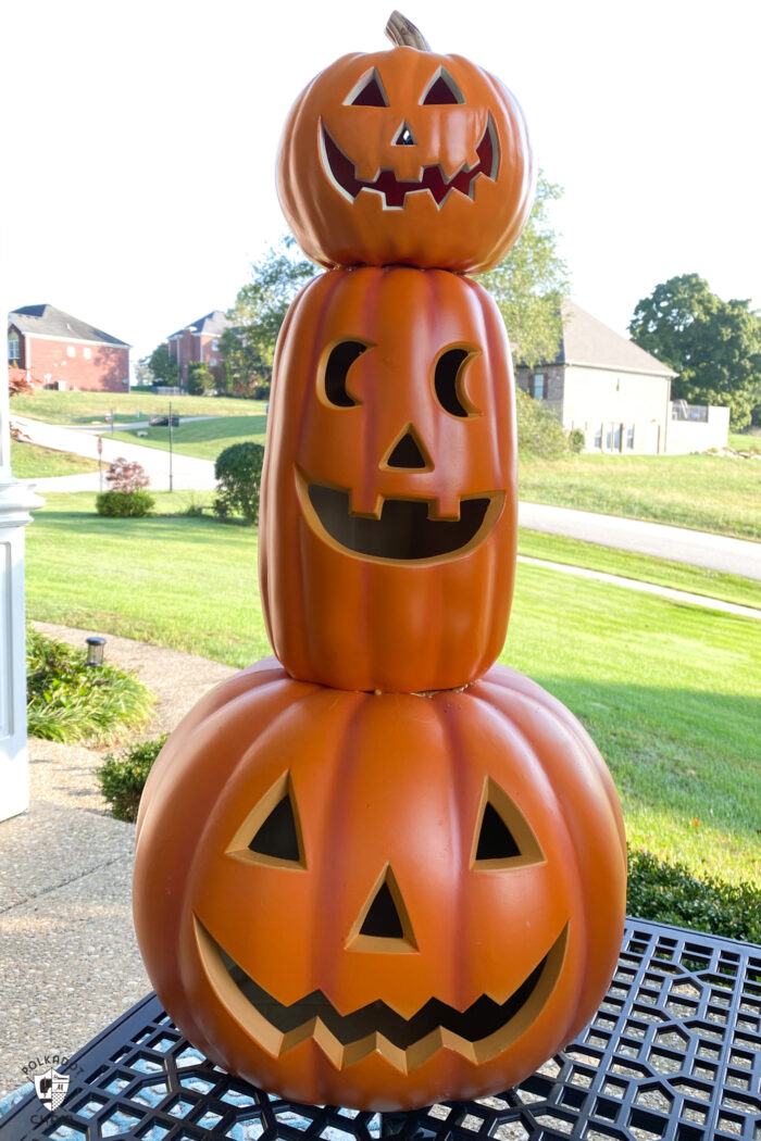 stack of 3 orange pumpkins