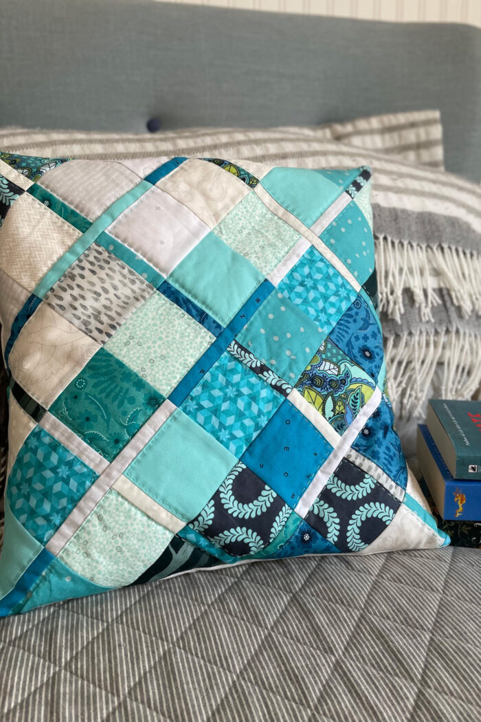 25 Free Patchwork Quilted Pillow Patterns - The Polka Dot Chair