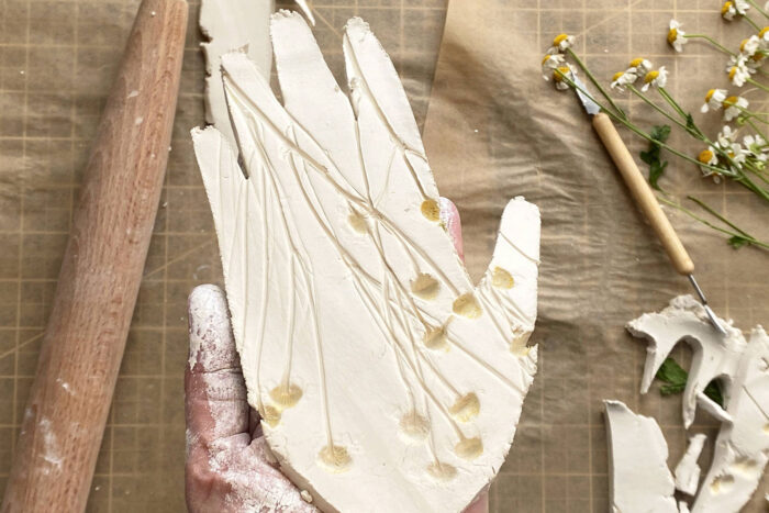 hand molding clay