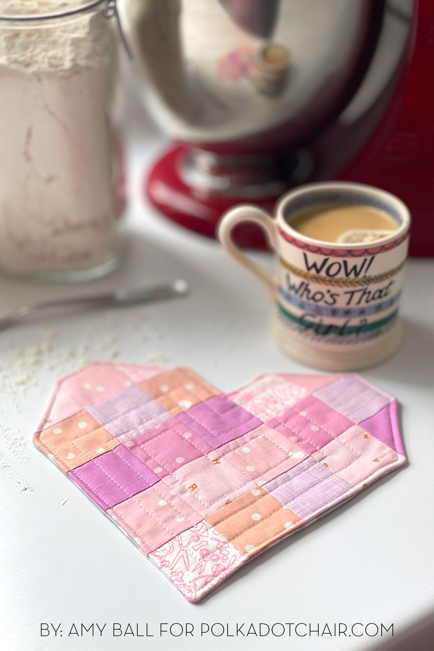 heart mug rug and mug on table