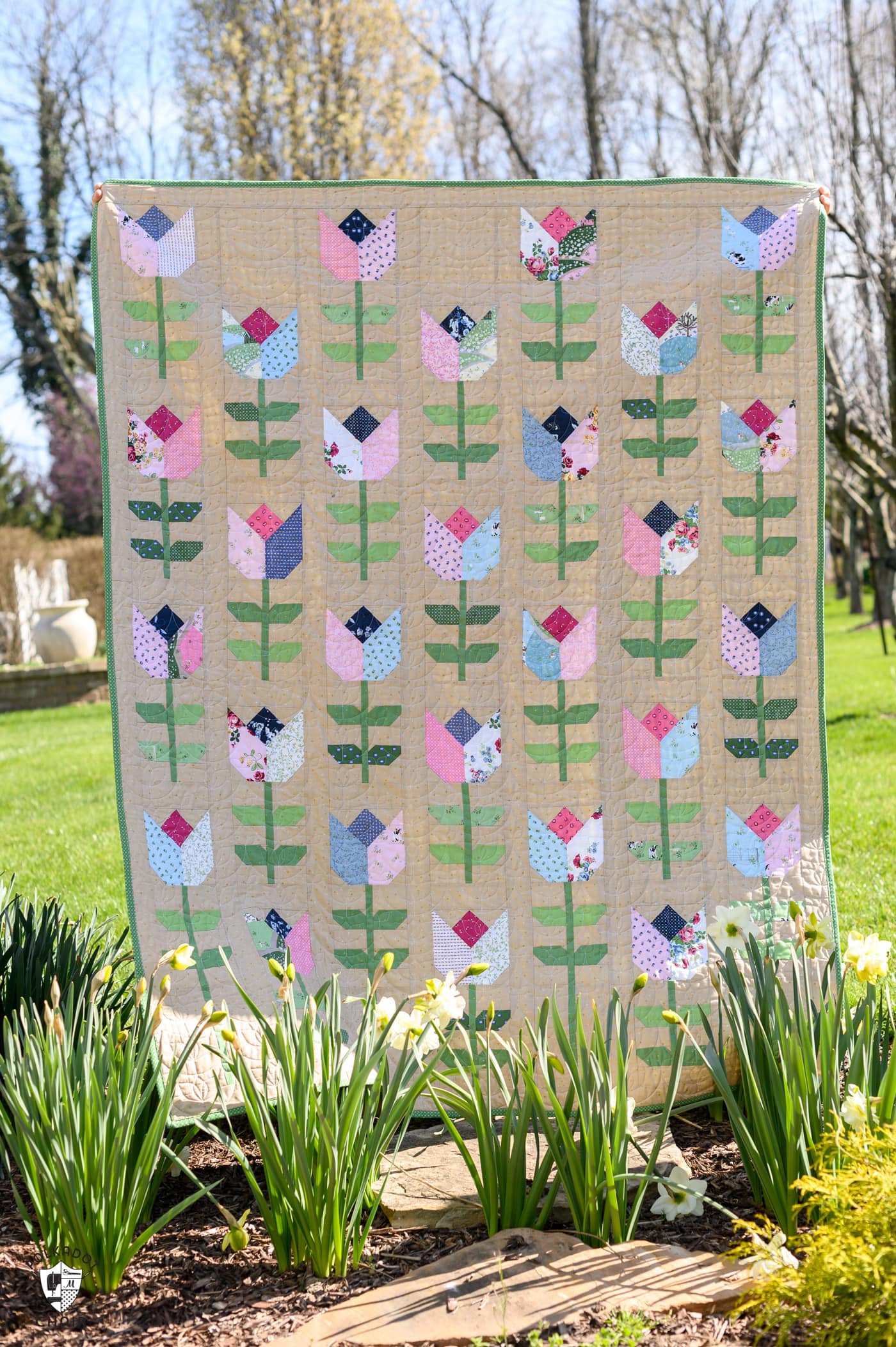 Tailored Tulips Quilt & Quilt Along